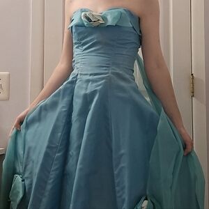 Vintage 1950s Strapless Teal Aqua Blue Green Prom Dress